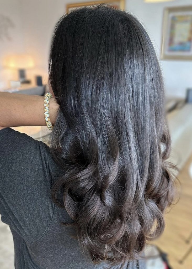 YNES HAIRSTYLE CHEVEUX LONGS BRUNE COLORATION COUPE ONDULER GLAMOUR (2)